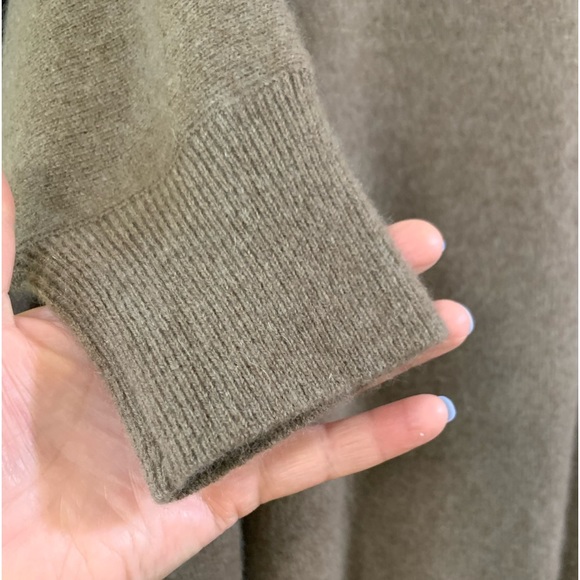 Minnie Rose 🌹 💯 oversized cashmere top . - Picture 4 of 11